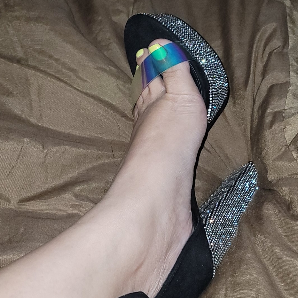 Cape Robbin Chunky Heel Rhinestone Sandals - Picture 9 of 10